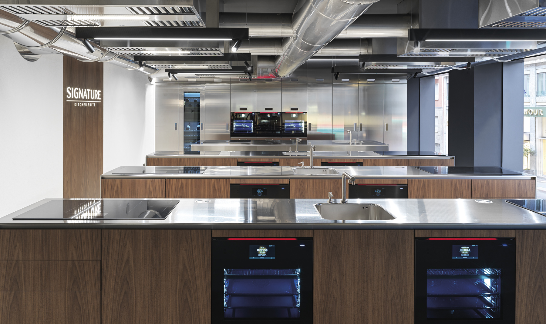 BATTAGLIA PROTAGONIST FOR SIGNATURE KITCHEN SUITE 6