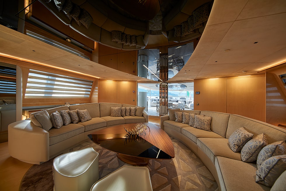 YACHT SEVEN 8